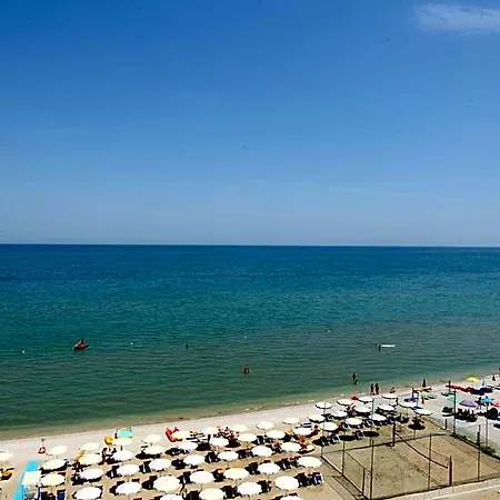 Ambassador Ξενοδοχείο 3*