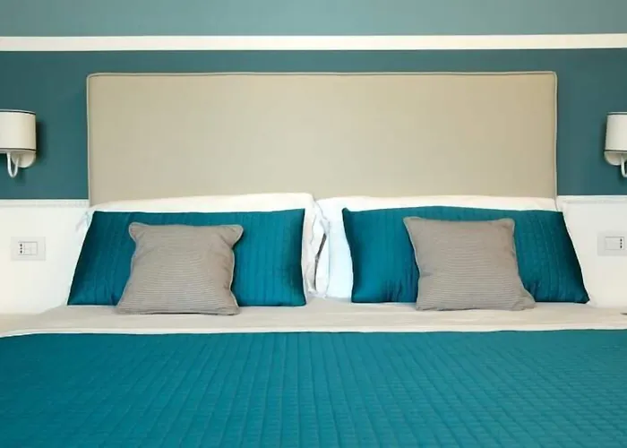 Ambassador Hotel Marotta